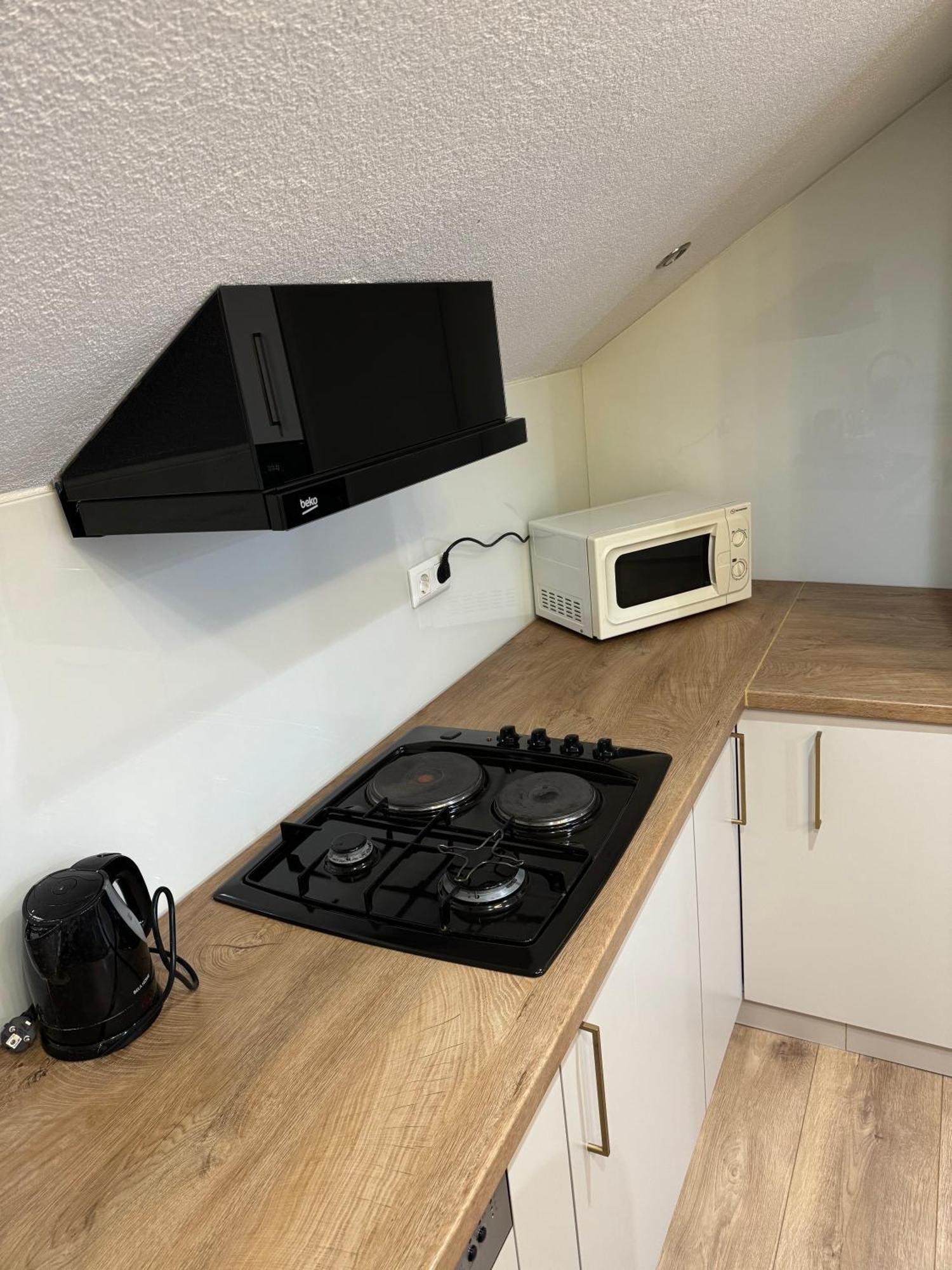 2 Apartment *