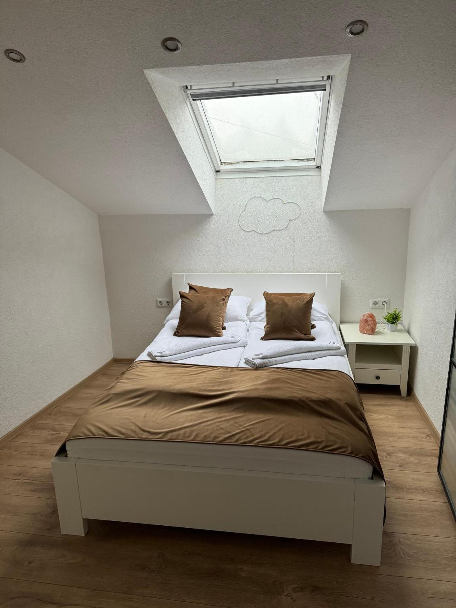 2 Apartment